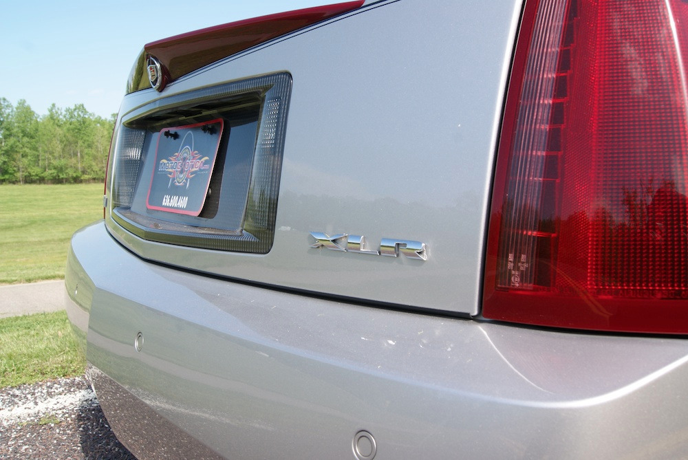 2006 Cadillac XLR-V in Light Platinum