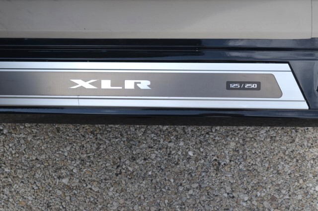 2006 Cadillac XLR #369 Sill Plate
