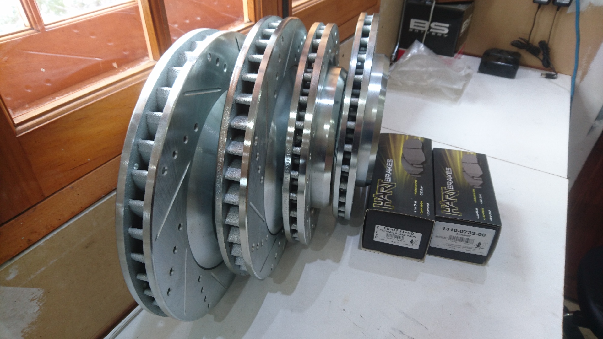 Hart XLR Corvette drilled and slotted directional rotors and pads New .JPG