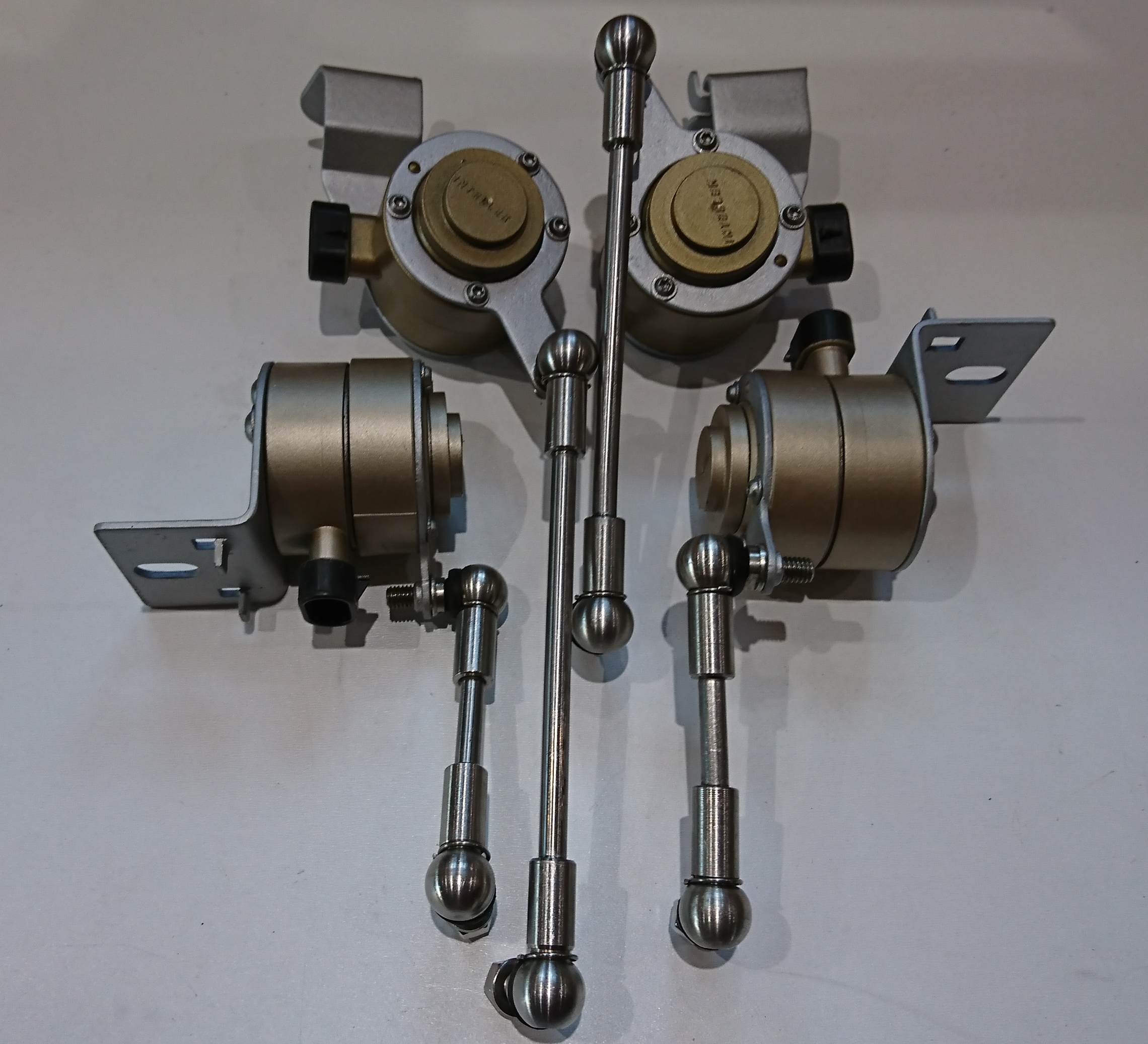 Vertical accelerometers.JPG