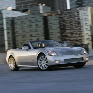 Media '2007 Cadillac XLR-V' in category 'Light Platinum'