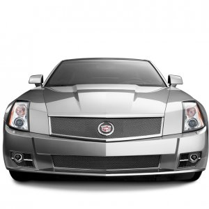 Media '2009 Cadillac XLR-V Head On' in category 'GM Media Photos'