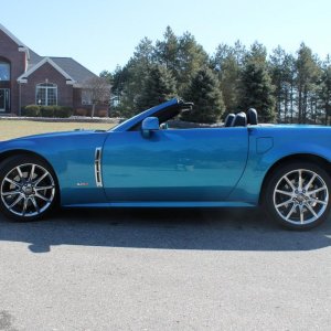 2009 Cadillac XLR-V in Elektra Blue