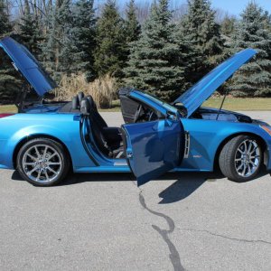 2009 Cadillac XLR-V in Elektra Blue