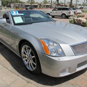 2007 Cadillac XLR-V - Light Platinum