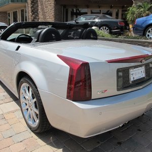 2007 Cadillac XLR-V - Light Platinum