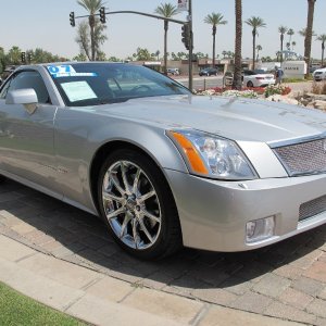 2007 Cadillac XLR-V - Light Platinum