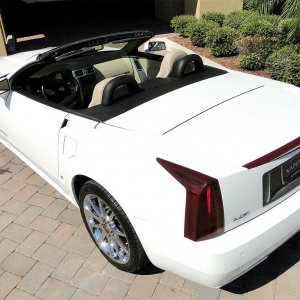 2008 Cadillac XLR-V - Alpine White