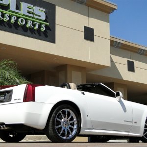 2008 Cadillac XLR-V - Alpine White