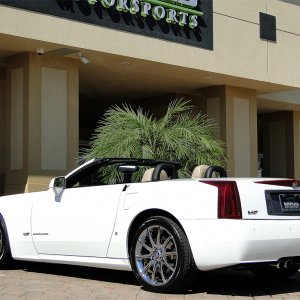 2008 Cadillac XLR-V - Alpine White