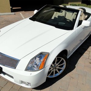 2008 Cadillac XLR-V - Alpine White