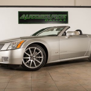 2007 Cadillac XLR-V in Light Platinum