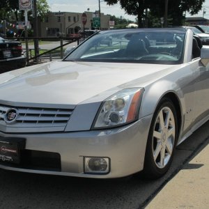 2004 Cadillac XLR - Light Platinum