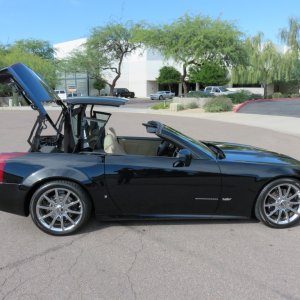 2008 Cadillac XLR-V - Black Raven