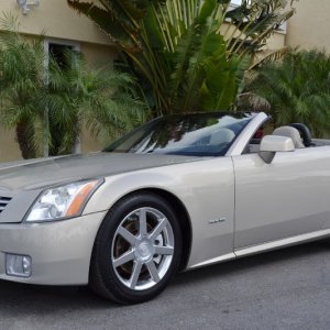 2006 Cadillac XLR - Gold Mist