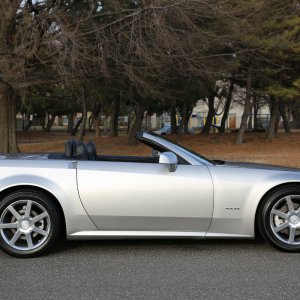 2005 Cadillac XLR - Light Platinum