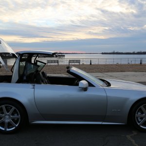 2005 Cadillac XLR - Light Platinum