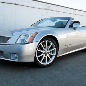 2006 Cadillac XLR-V - Light Platinum