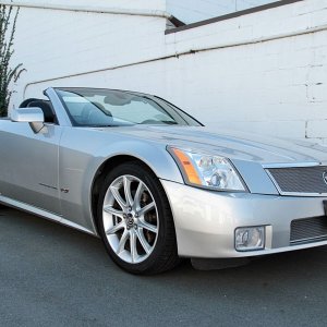 2006 Cadillac XLR-V - Light Platinum