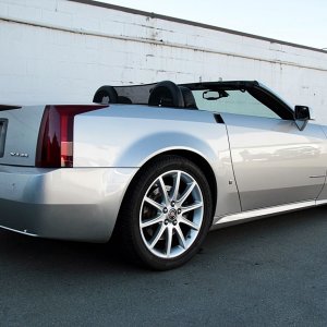 2006 Cadillac XLR-V - Light Platinum