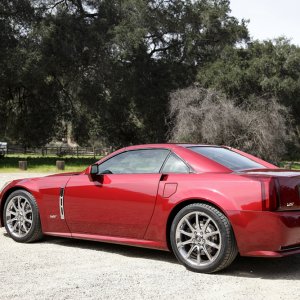 20009 Cadillac XLR-V - Crystal Red Metalic