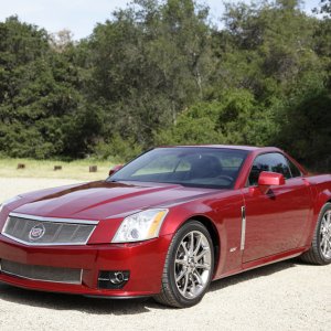 20009 Cadillac XLR-V - Crystal Red Metalic