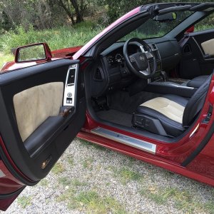 20009 Cadillac XLR-V - Crystal Red Metalic