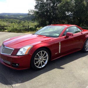 20009 Cadillac XLR-V - Crystal Red Metalic