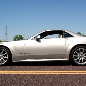 2006 Cadillac XLR-V in Light Platinum