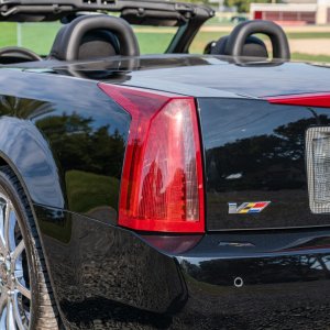 2009_cadillac_xlr-v_1602808133dd30b15_exterior_2800-Mile-2009-Cadillac-XLR-V-10.jpg