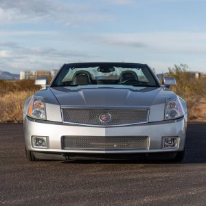 2007 Cadillac XLR-V in Light Platinum