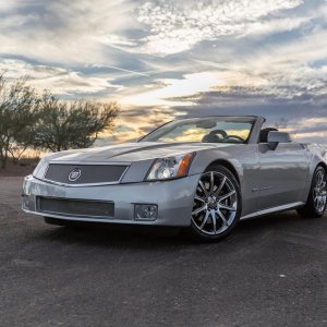 2007 Cadillac XLR-V in Light Platinum