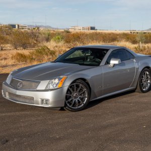 2007 Cadillac XLR-V in Light Platinum