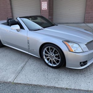 2009 Cadillac XLR-V in Radiant Silver