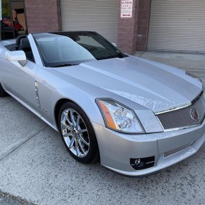 2009 Cadillac XLR-V in Radiant Silver