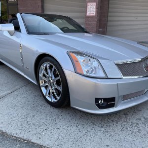 2009 Cadillac XLR-V in Radiant Silver