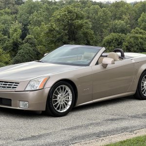 2008 Cadillac XLR Platinum Edition in Goldstream Metallic