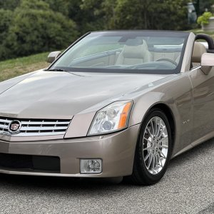 2008 Cadillac XLR Platinum Edition in Goldstream Metallic