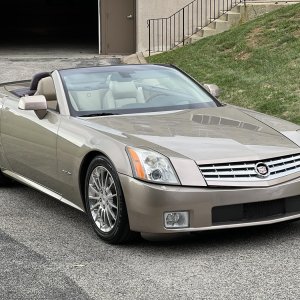 2008 Cadillac XLR Platinum Edition in Goldstream Metallic