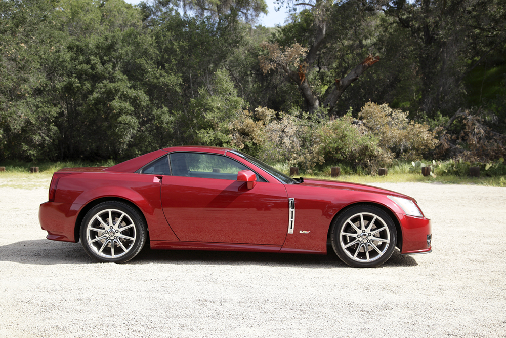 20009 Cadillac XLR-V - Crystal Red Metalic