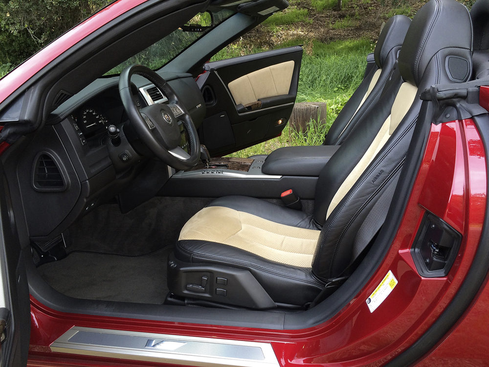 20009 Cadillac XLR-V - Crystal Red Metalic