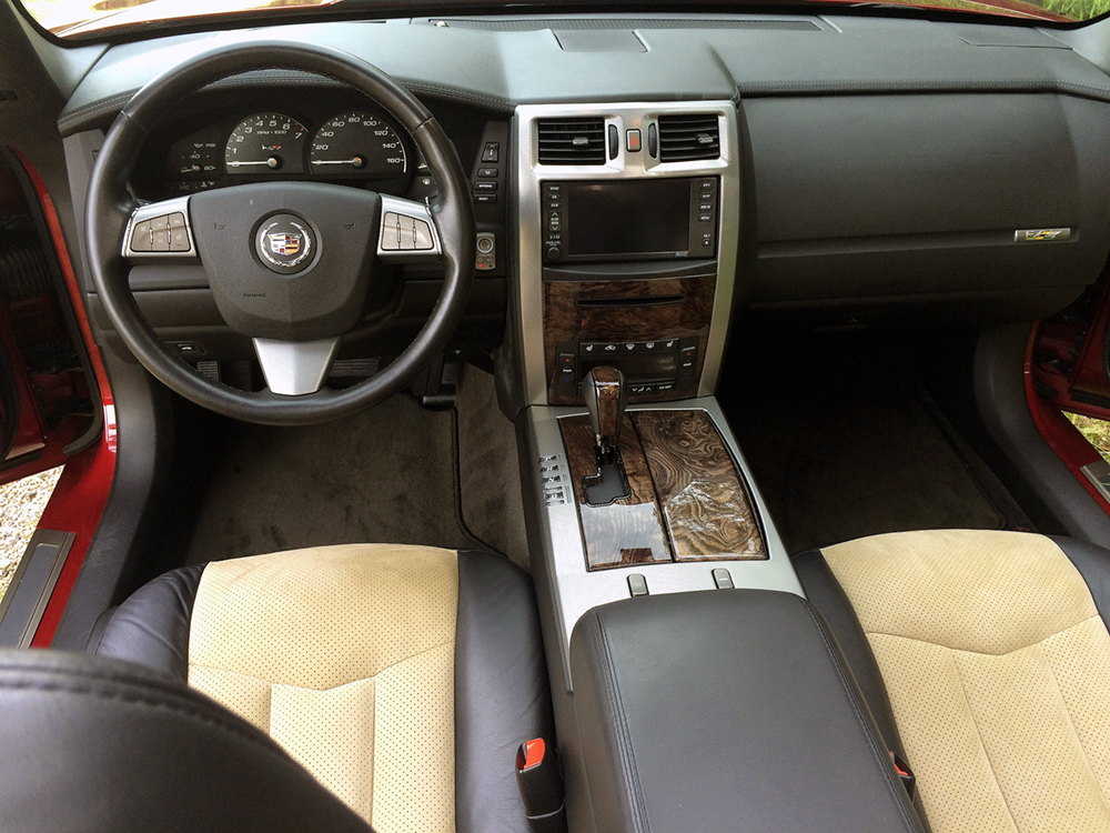 20009 Cadillac XLR-V - Crystal Red Metalic