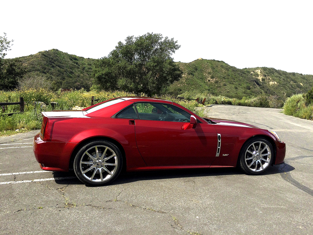 20009 Cadillac XLR-V - Crystal Red Metalic