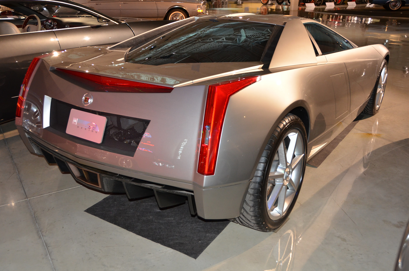 2002 Cadillac Cien Concept
