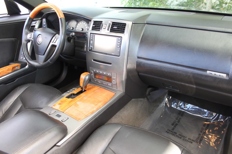 2004 Cadillac XLR - Black Raven