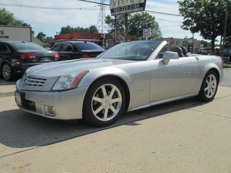 2004 Cadillac XLR - Light Platinum