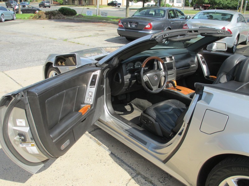 2004 Cadillac XLR - Light Platinum