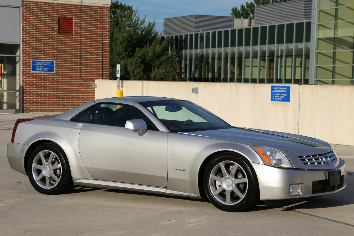 2004 Cadillac XLR - Light Platinum