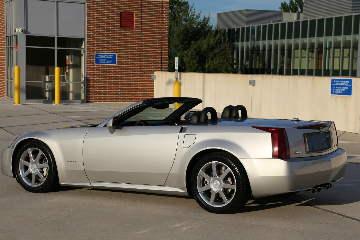 2004 Cadillac XLR - Light Platinum