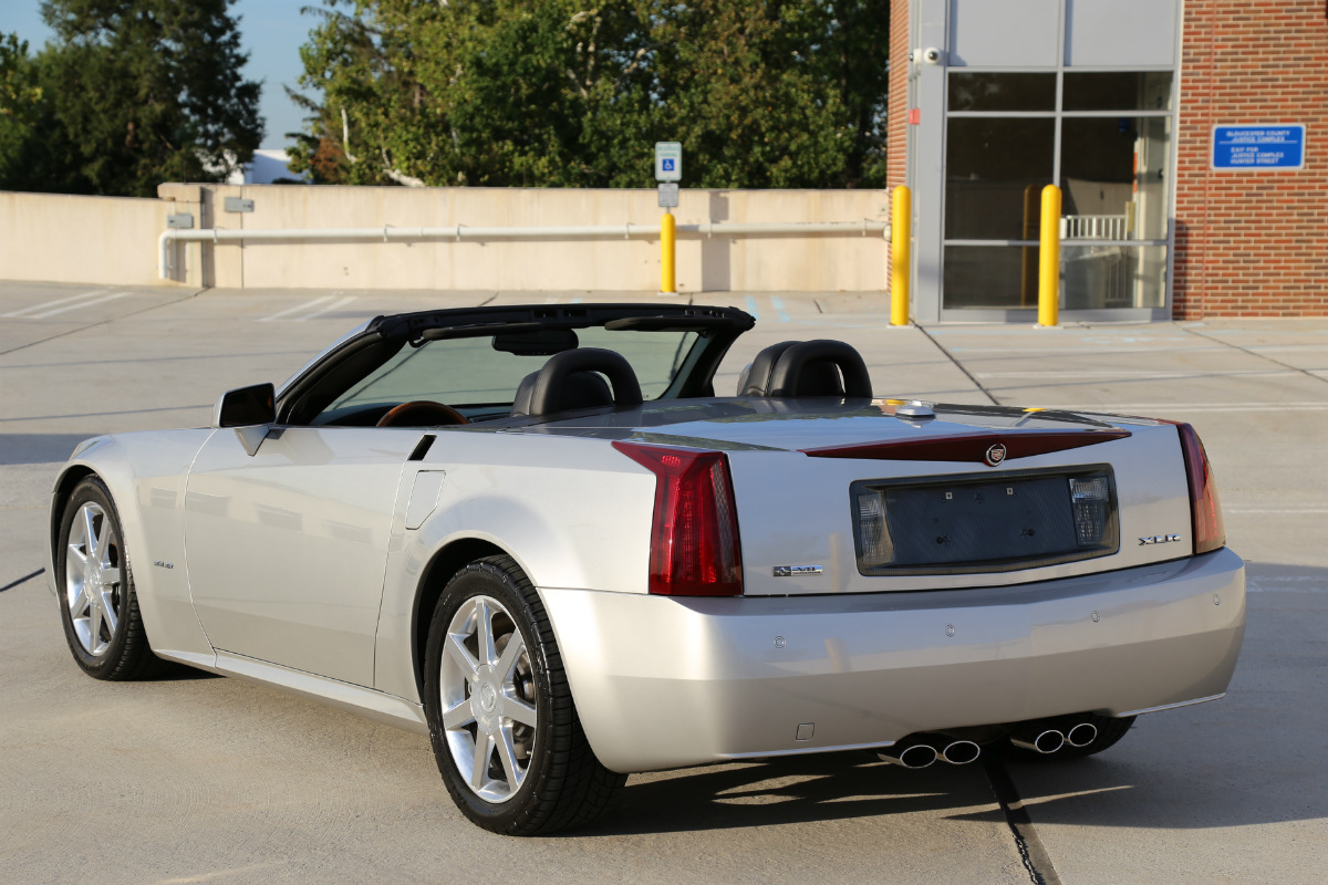 2004 Cadillac XLR - Light Platinum